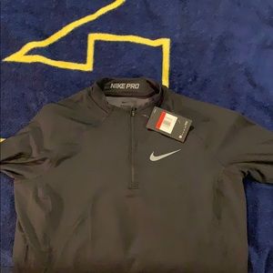 Nike Hyperwarm Pullover